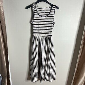 Latched Mama Dress Size Small Beige Blue A-Line Breastfeeding Sleeveless Pockets